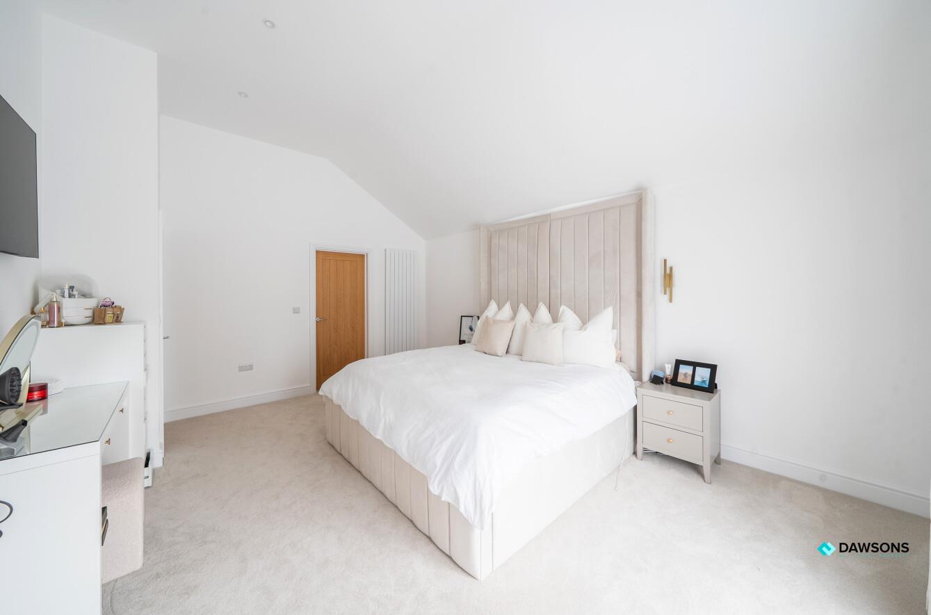 Trosserch Road, Llangennech, Llanelli, SA14 8AX